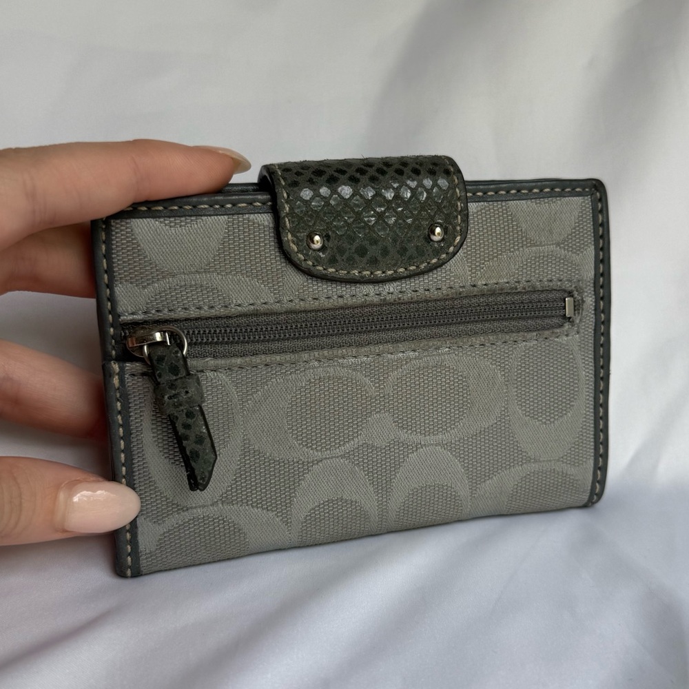 Coach Wallet Gray Bifold Turn Lock - Picture 4 of 8